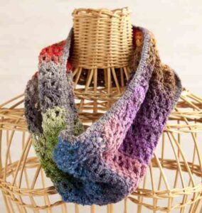 How to Make a Cowl Scarf Image